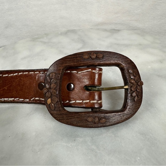 Vintage Brown Leather Belt Wooden Buckle tooled western hippie 70s bohemian boho - Picture 7 of 15